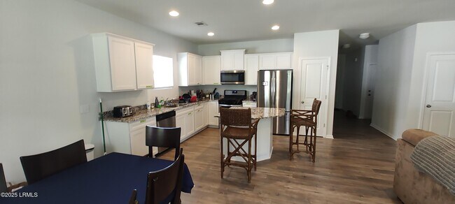 Building Photo - 12 Pacolet Ln