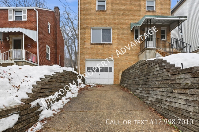 Building Photo - 2238 Lutz St