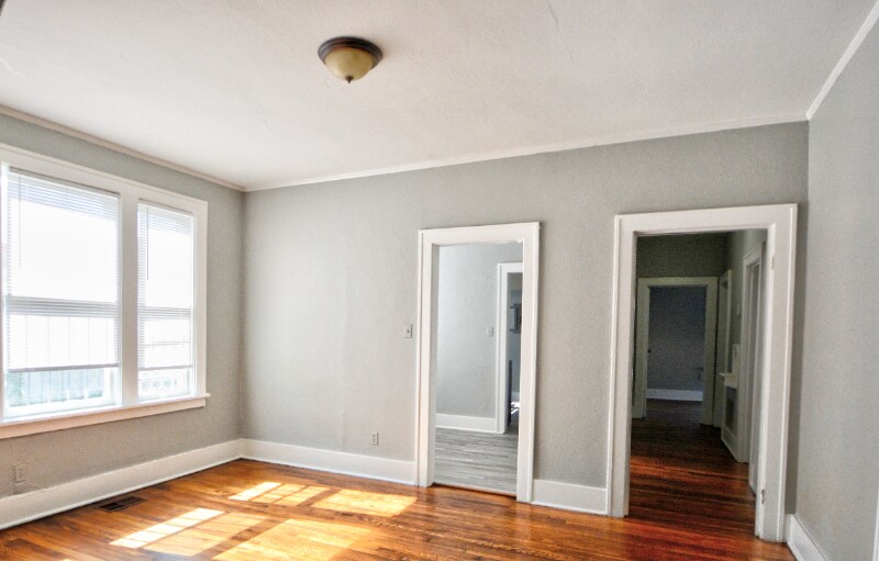 Building Photo - 2384 Forest Ave