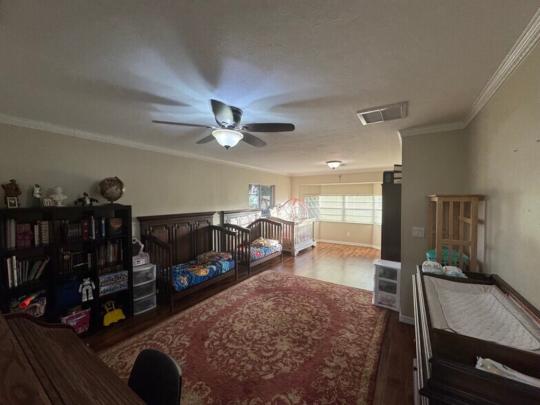 Building Photo - 939 St Andrews Blvd