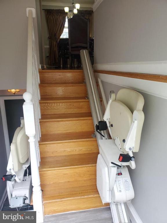 Building Photo - 10710 Tyrone Dr