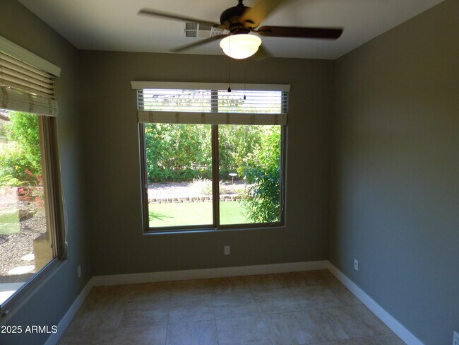 Building Photo - 12988 W Plum Rd