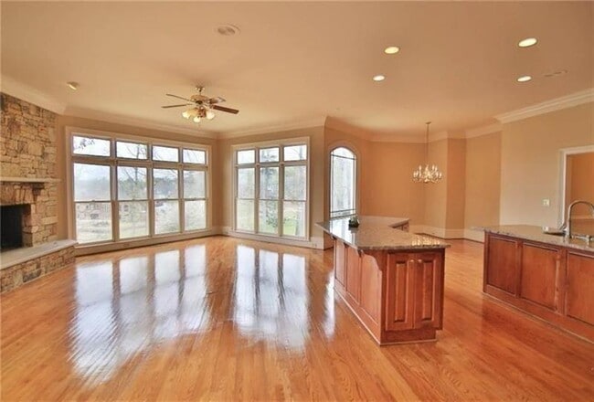 Building Photo - 2737 Tarva Pl