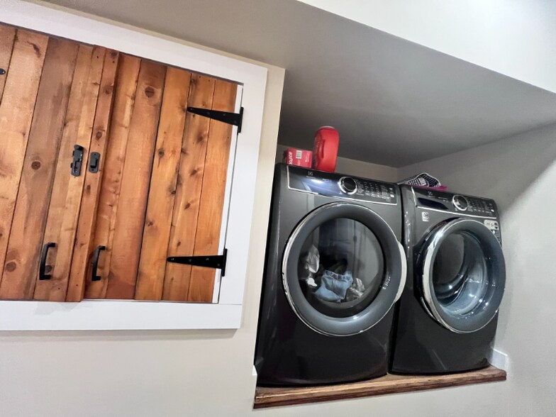 Building Photo - 2614 Boston Post Rd