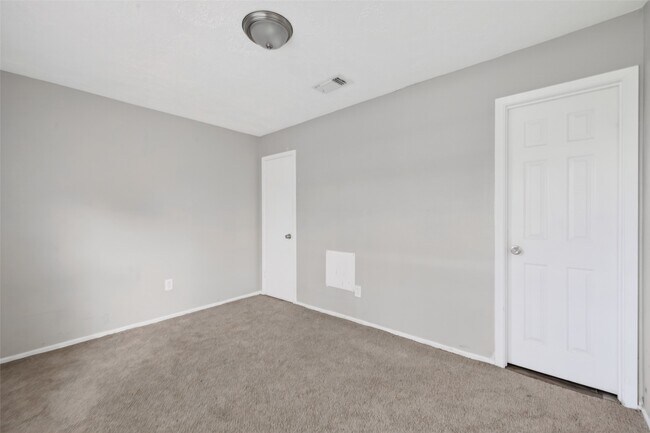 Building Photo - 8203 Lone Quail Dr