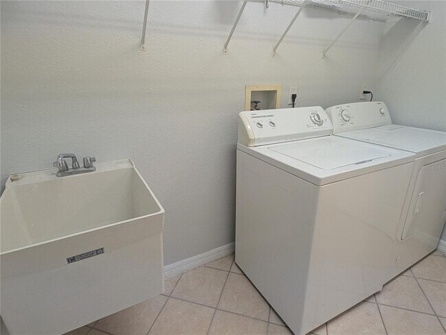 Building Photo - 146 Tiziano Way