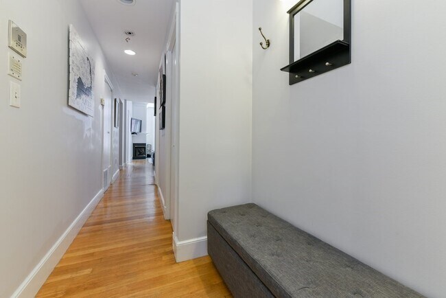 Building Photo - 21 Cumberland St