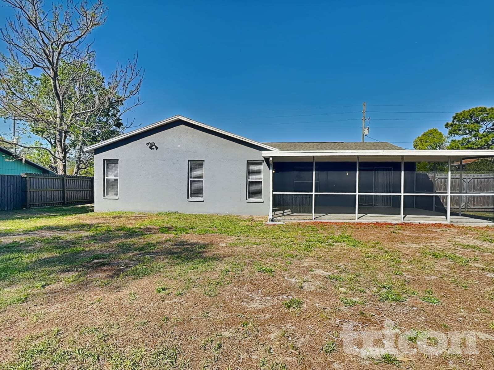 Building Photo - 1374 Godfrey Ave