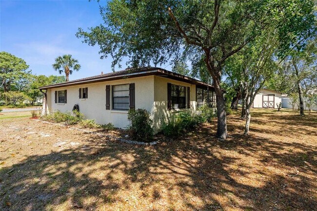Building Photo - 2072 Maguire Ave
