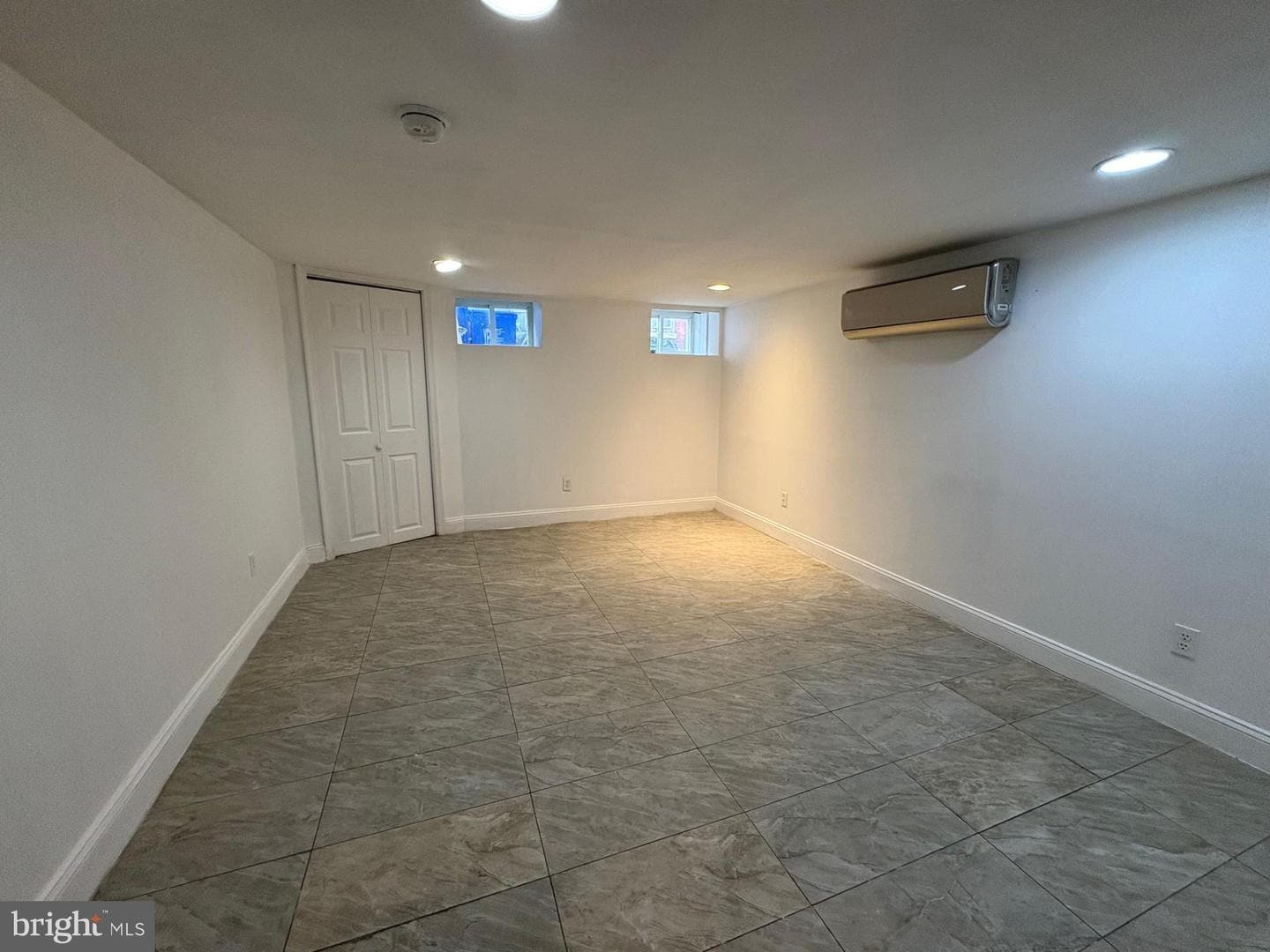 Lower Floor - 2312 S Hutchinson St
