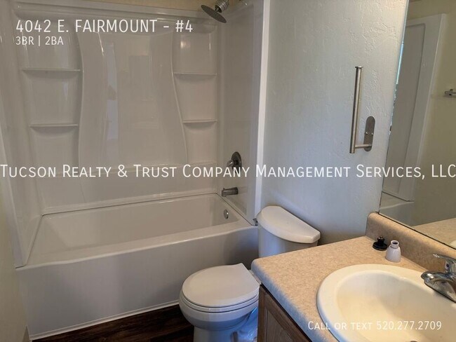 Building Photo - 4042 E. FAIRMOUNT-#4