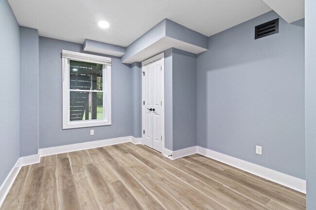 Building Photo - Stunning Fully Renovated Home in the Heart of Historic Oakland City