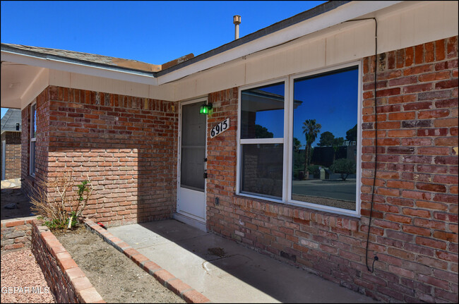 Building Photo - 6915 Pamlico Dr
