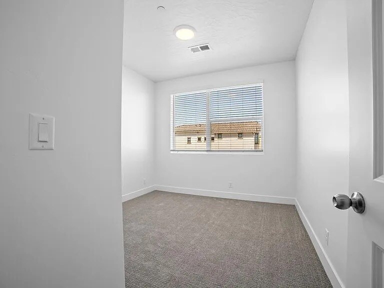 Building Photo - 5801 S Garnet Dr