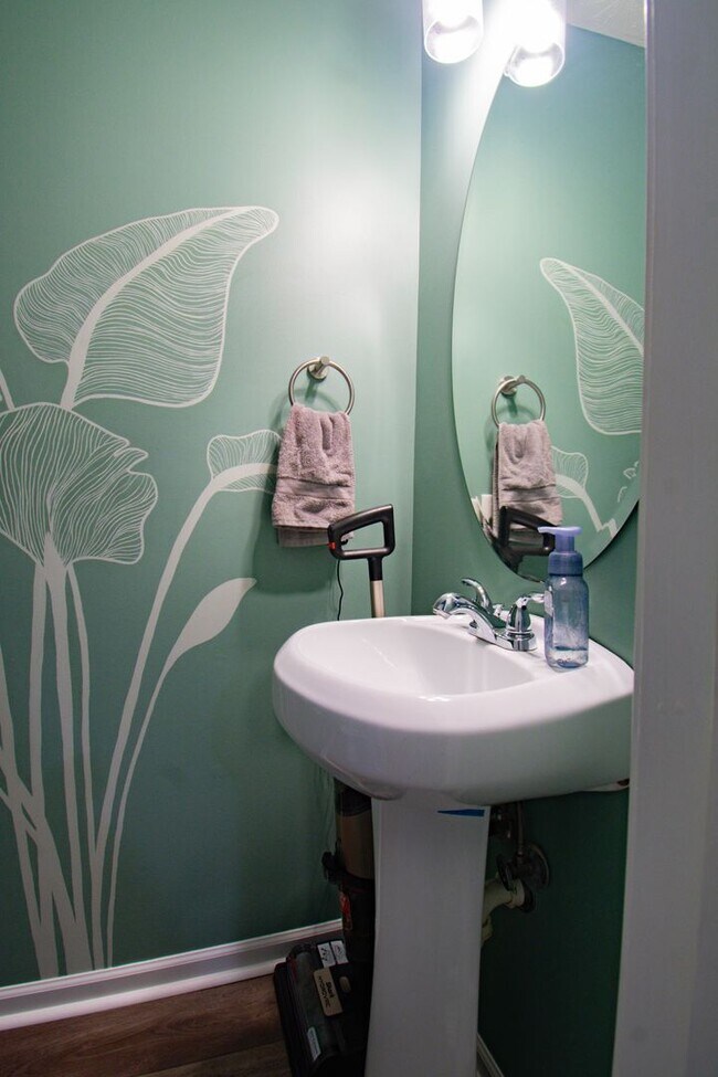 Building Photo - Coming Soon! 3 Bedroom 2.5 Bathroom with Large Fence Yard