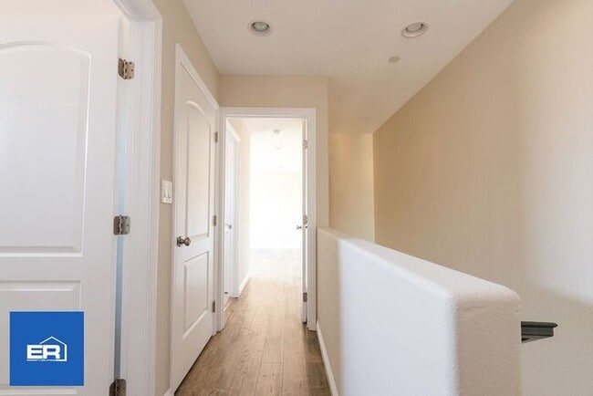 Building Photo - 3 Bed Home in Los Angeles CA for Rent 90033 Garage Available