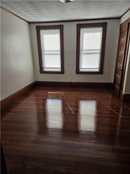 Building Photo - Crescent