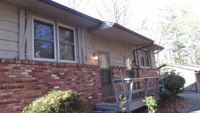 Building Photo - Black Mountain Duplex Rental!