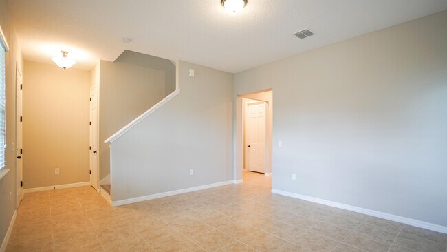 Building Photo - 12663 Salomon Cove Dr