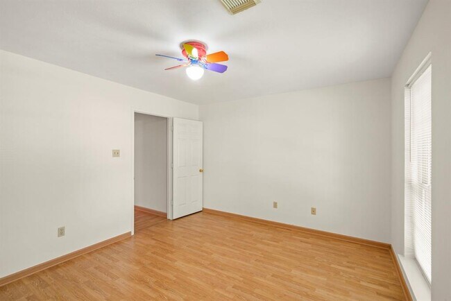 Building Photo - 12819 Orchard Hollow Way