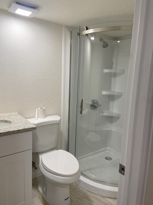 bathroom 3 - 3030 W Kentucky Ave