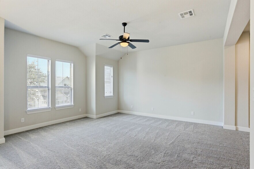 Building Photo - 11330 Cottage Grove