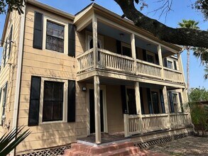 Building Photo - 1212 10th St