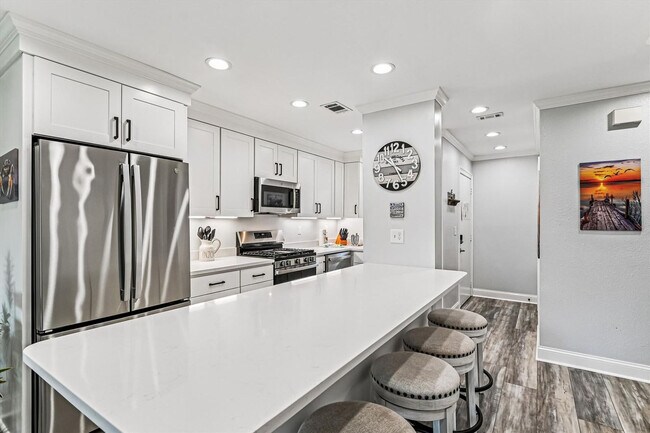 Building Photo - 17751 Panama City Beach Pkwy