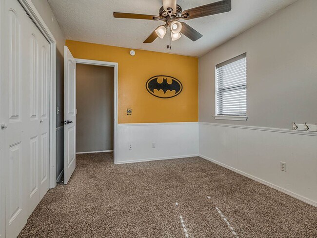 Building Photo - Beautiful 3 bedroom home in the heart of Coweta!