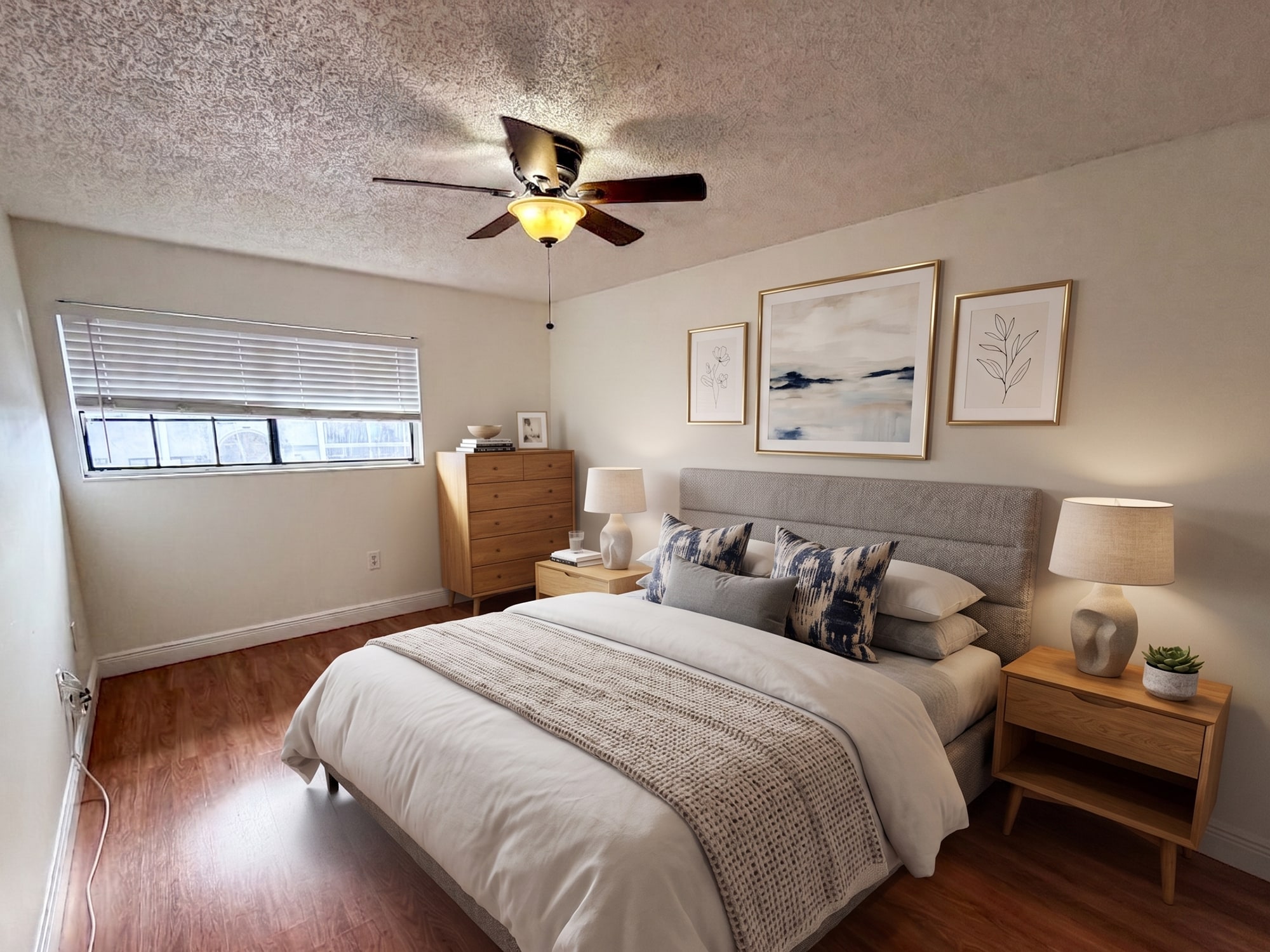 Master bedroom - 20741 NE 4th Ct