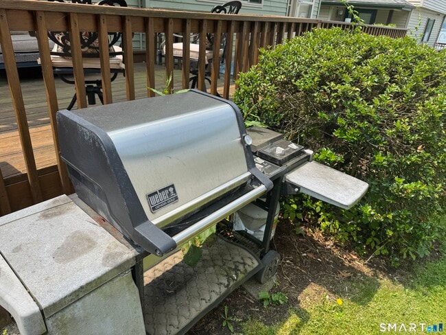 Building Photo - 7 Clearwater Ln