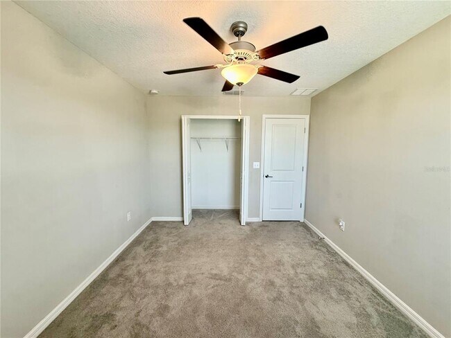 Building Photo - 10252 Shady Preserve Dr