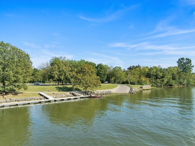 Building Photo - 137 Crockett Hls Ln