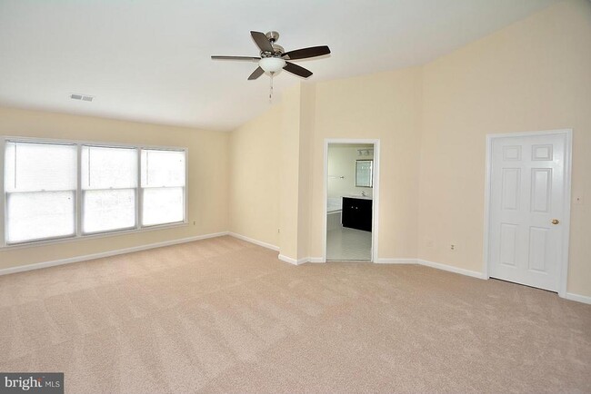 Building Photo - 9425 Van Arsdale Dr