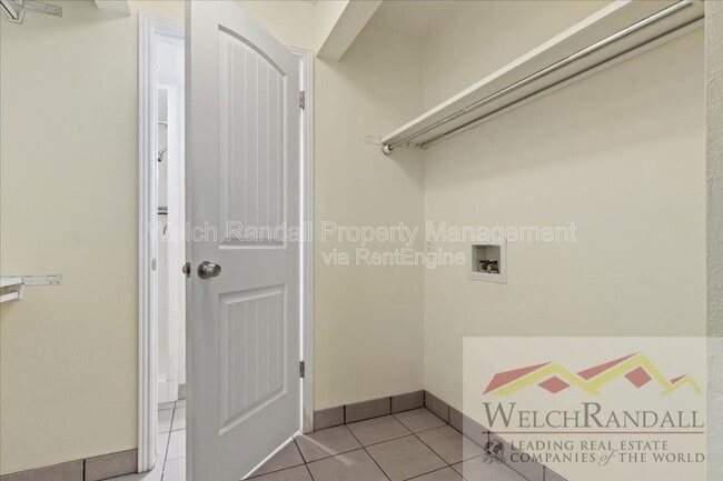 Building Photo - 2438 Elizabeth St