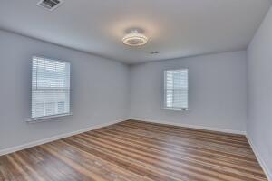 Building Photo - 2211 Pleasant Dr