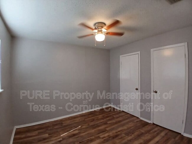 Building Photo - 5001 Middlecoff Cir