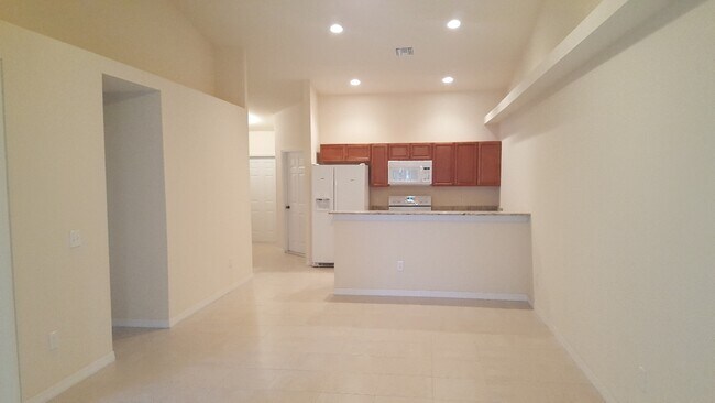 Building Photo - NEWER 3 bedroom 2 bath 1 car garage duplex in SW Cape!!