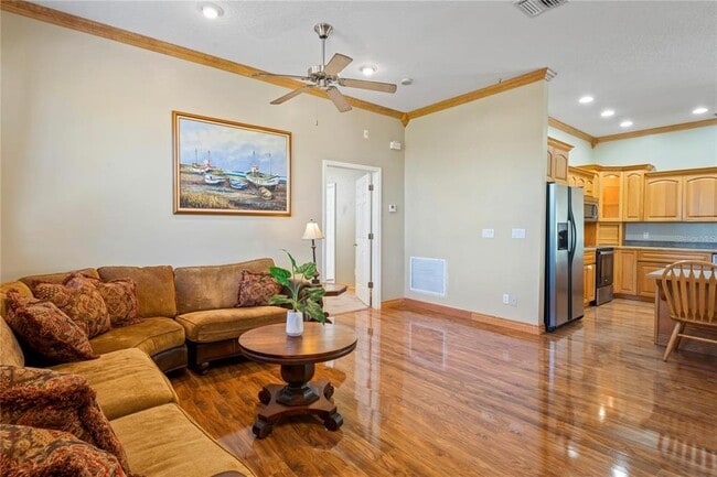 Building Photo - 6131 Central Ave