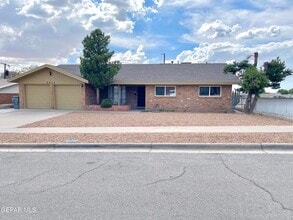 Building Photo - 5813 Beaumont Pl