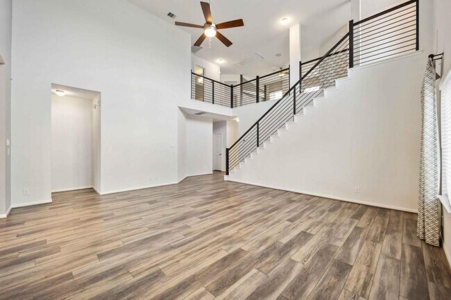 Building Photo - 15246 White Moss Dr
