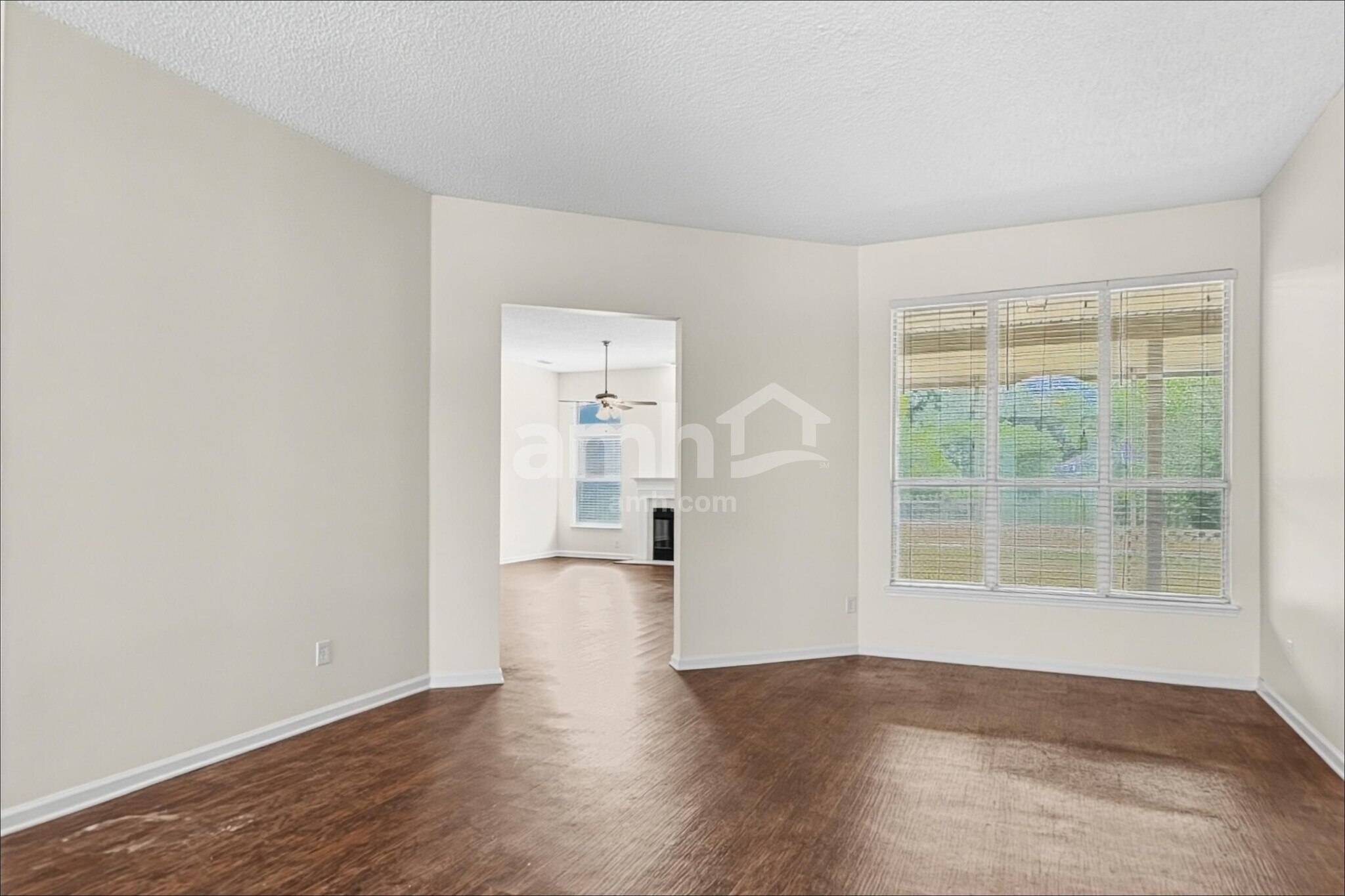Building Photo - 157 N Lake Cunningham Ave
