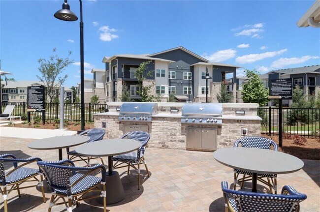 Building Photo - 300 Hwy 81