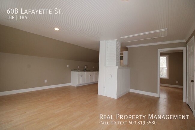 Building Photo - Spacious 1 Bedroom Apartment in Rochester!