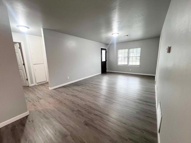 Building Photo - Updated Home in the Heart of NW OKC – Excellent Location!