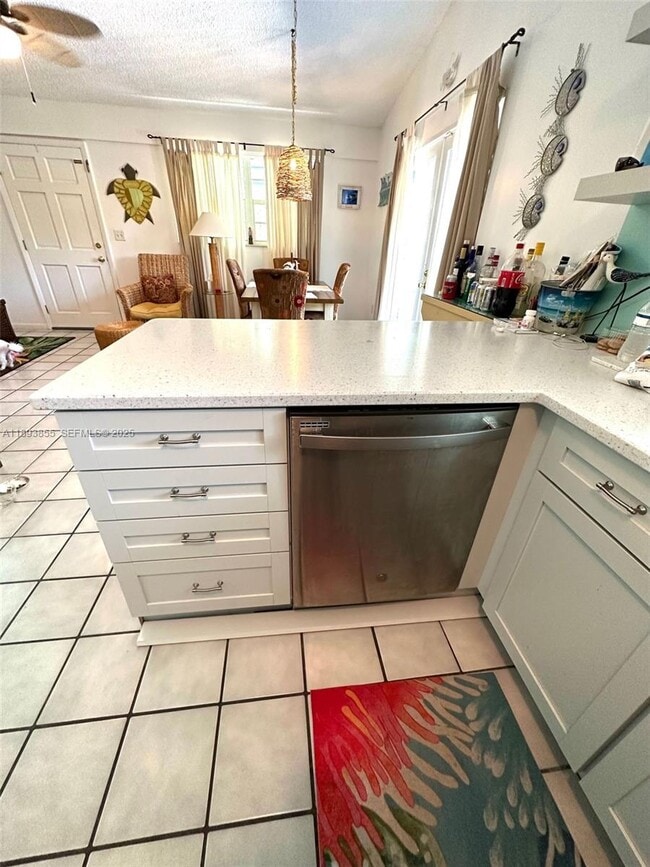 Building Photo - 410 Mahogany Ave