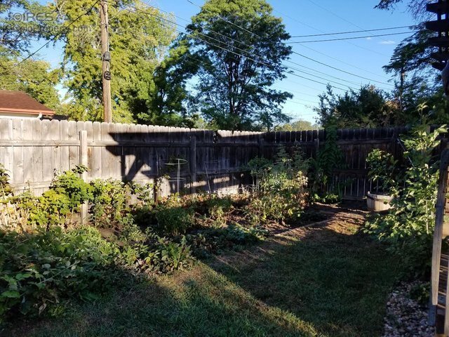 Building Photo - Fantastic Brick Ranch w/ 3 bedrooms and a Huge 2 Car Garage!