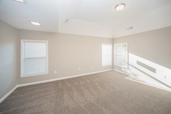 Building Photo - 6602 Meadow Bend Dr