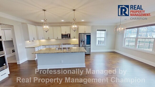 Building Photo - Spacious 4 BD Executive Home Loaded with U...