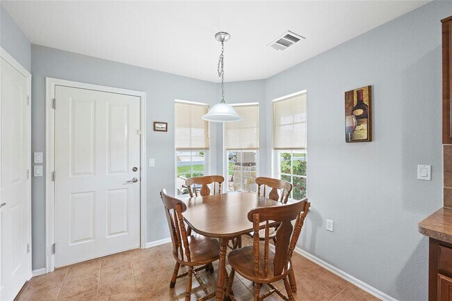 Building Photo - 104 Monument Hill Trail